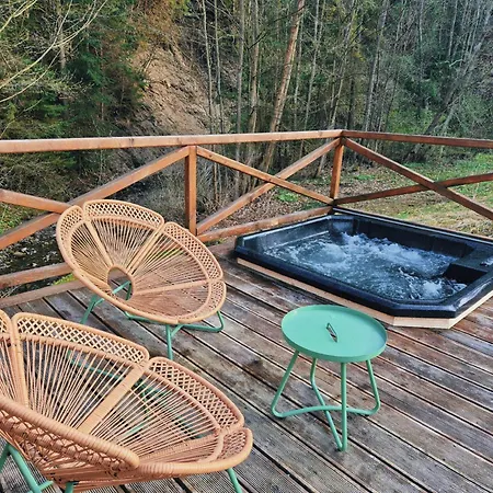 U Parow Sauna & Jacuzzi Homestay *